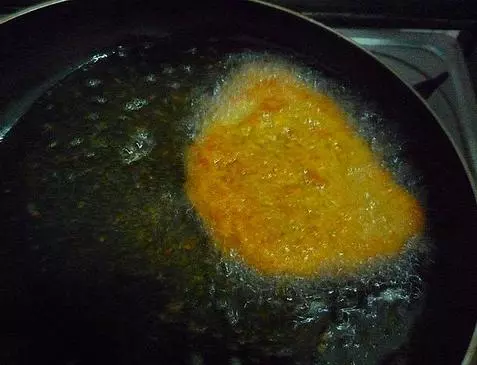 秘制炸豬排--金黃酥脆噴香解饞,好吃的關鍵就是醃肉這一步!