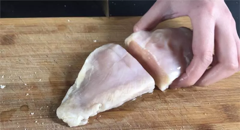 凍肉解凍慢得急人,只需碗里加點它,3分鐘就能解凍還殺菌,肉特別新鮮!