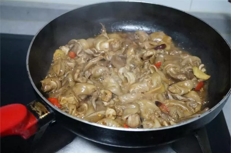 魚肚中這貨千萬別扔,與燕窩齊名,價格卻連1/10都沒有,男人補腎女人美容的聖品!