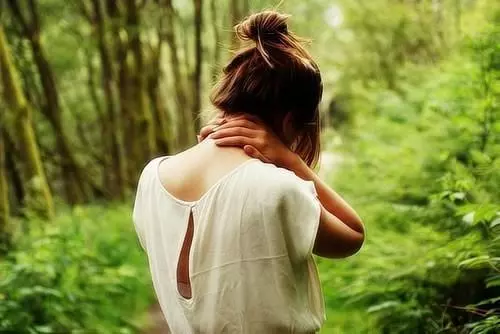20條傷心美句:明明萬箭穿心,為何假裝風輕雲淡?