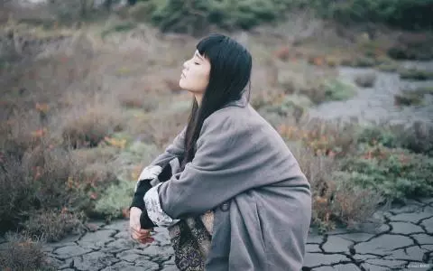 20條傷心美句:明明萬箭穿心,為何假裝風輕雲淡?
