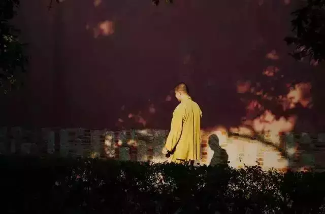為什麼善良的人一生都是痛苦磨難多!醜惡的人總是處處佔便宜 - 讀讀