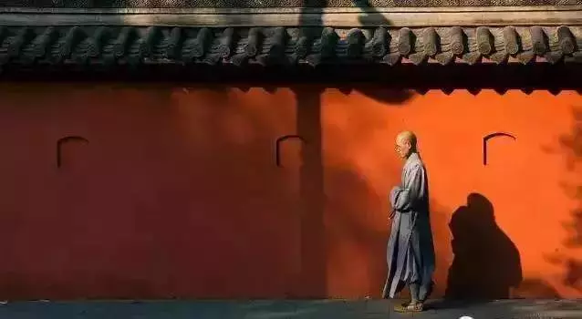 為什麼善良的人一生都是痛苦磨難多!醜惡的人總是處處佔便宜 - 讀讀