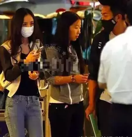 劉愷威機場暴打楊冪? 大冪冪抹淚心酸離場, 小糯米該何去何從!