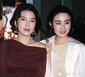 57歲張學友全家近照:妻子比關之琳還美,女兒顏值不輸媽媽當年