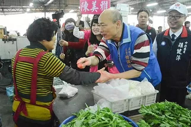 朱學恆以雞排幣賭高雄選情 網友竟然一面倒押他