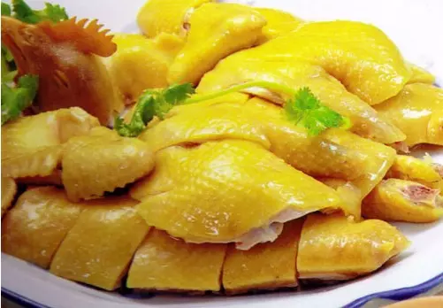 白切雞怎樣做才能皮脆肉嫩、鮮美多汁呢?大廚教你1招,分分鐘就能做出星級酒店的味道!