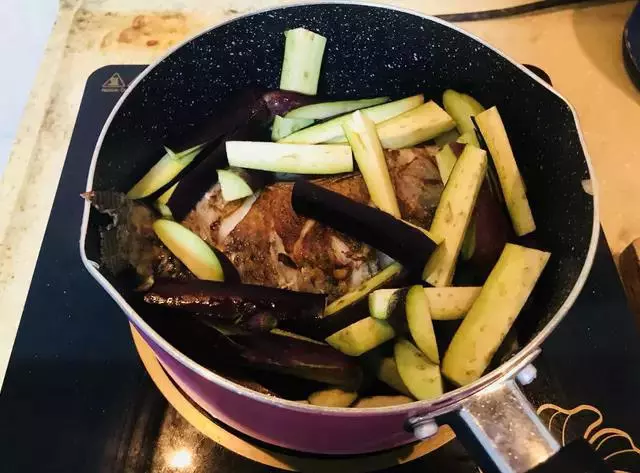 魚肉和它才是絕配,不懂吃太虧了,超級香,煮一鍋不夠,再煮一鍋