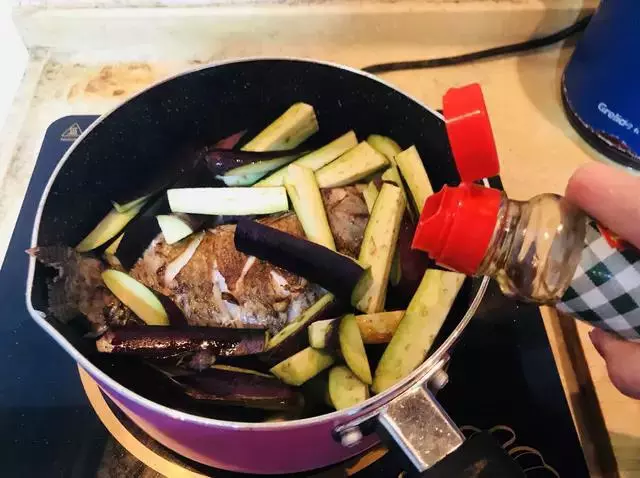 魚肉和它才是絕配,不懂吃太虧了,超級香,煮一鍋不夠,再煮一鍋