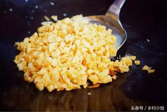 最好吃的韭菜盒子,表皮金黃酥脆、內陷清香細嫩,皮薄餡多不露餡,香的不得了!