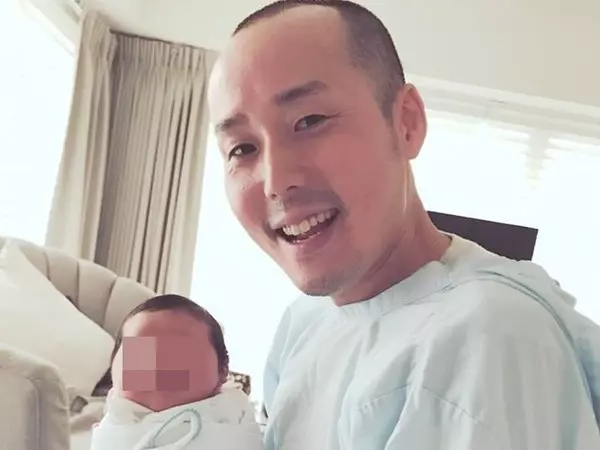 台灣日籍藝人4個月大女兒疑遭虐斃命!! 他稱「不太會抱女兒」 連摔3次+鎖骨撞傷她……