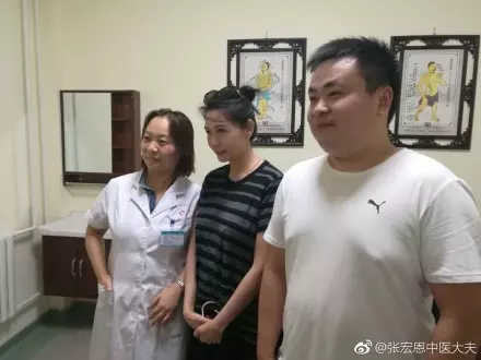 還是敵不過歲月!凍齡女神邱淑貞大素顏臉腫看醫生?魚尾紋飛出來網驚:女神老了~