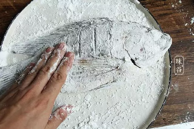 又掌握羅非魚的新做法了,香的飄四溢,這樣做全家都愛吃