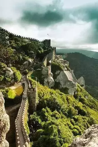 有個歐洲國家,比德國景美,比西班牙便宜,愛旅行者不得不去哦!它是....