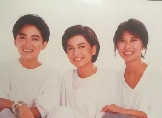 56歲葉倩文近況曝光,顏值保鮮氣質佳,與老公林子祥差距很大!