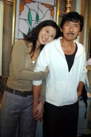 56歲葉倩文近況曝光,顏值保鮮氣質佳,與老公林子祥差距很大!