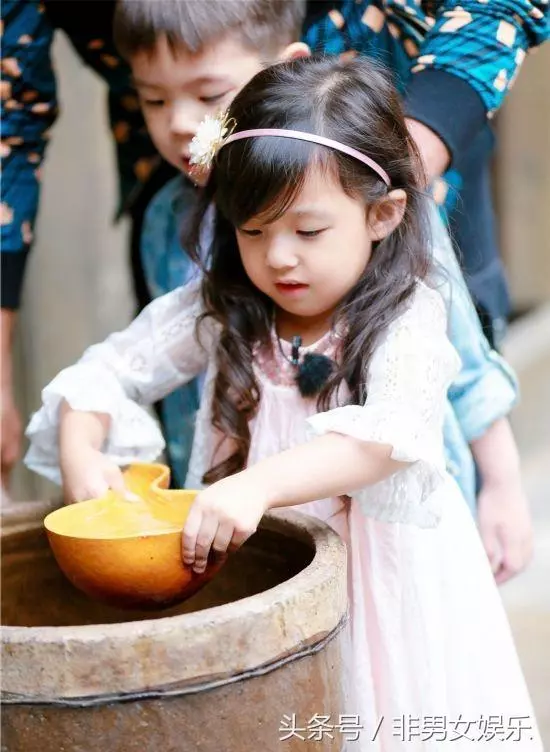 《爸爸5》未播,能讓陳小春屈服的女生,除了應采兒也就只有她了