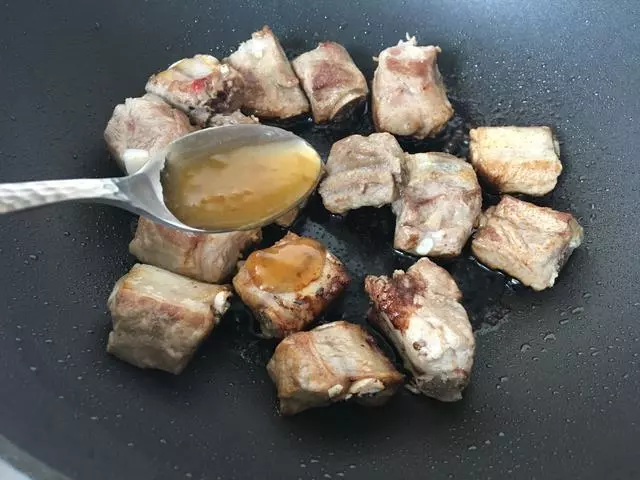 婆婆做的排骨,不放一滴油不加一滴水,酸甜不油膩還很開胃