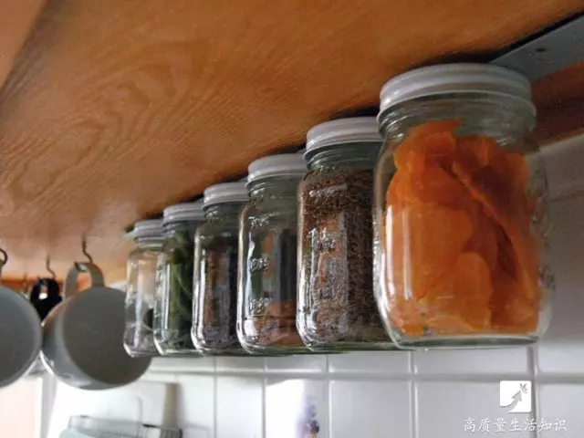 吃完腐乳的玻璃瓶別丟掉.....它的妙用是你意想不到的,很實用哦,學起來吧
