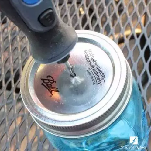 吃完腐乳的玻璃瓶別丟掉.....它的妙用是你意想不到的,很實用哦,學起來吧
