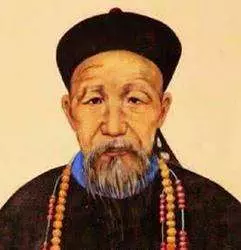 清朝中的兩江總督兩廣總督中的總督相當於現在多大的官職?