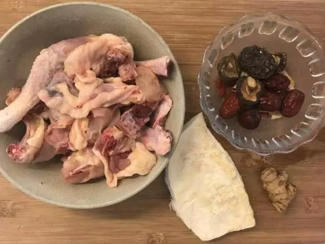 它是水果之王, 用它來燉湯, 相當於吃三隻雞, 女人都愛它