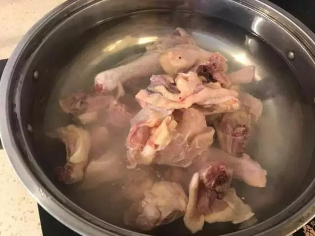 它是水果之王, 用它來燉湯, 相當於吃三隻雞, 女人都愛它
