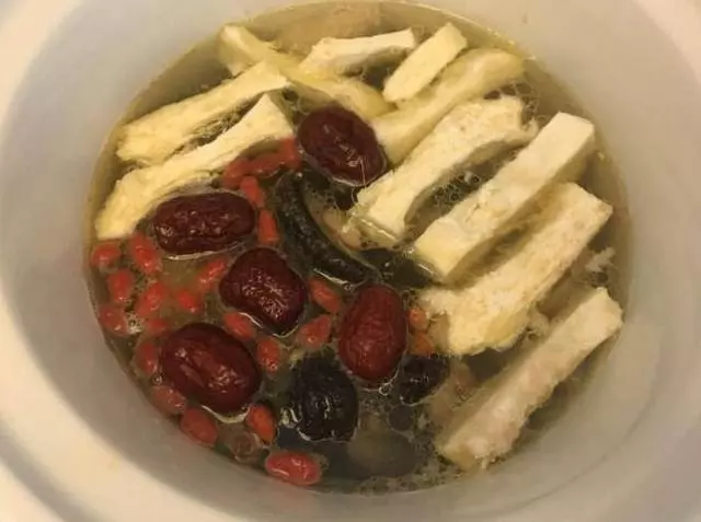 它是水果之王, 用它來燉湯, 相當於吃三隻雞, 女人都愛它