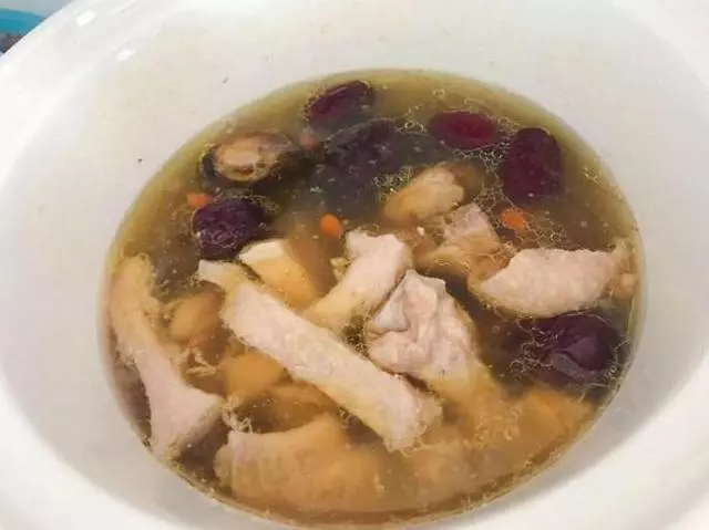 它是水果之王, 用它來燉湯, 相當於吃三隻雞, 女人都愛它