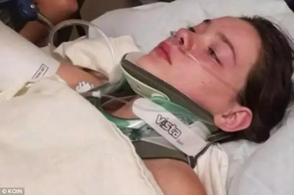 少女被朋友推下瀑布 5根肋骨斷裂險癱瘓