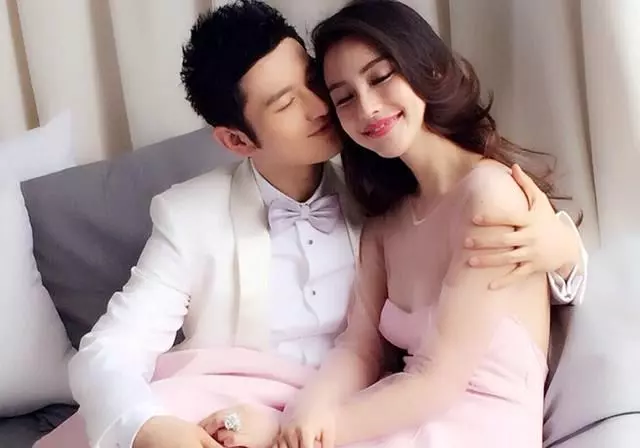 1歲小海綿近照,長開後像極了baby,黃曉明:不敢相信自己的眼睛!