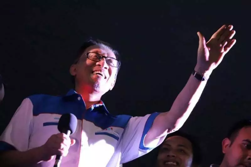 今日最新確定了努魯伊莎將上陣斯里斯地亞補選,勝選出任雪州行政議員,為安華重返國會鋪路