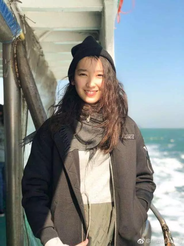 這對夫妻郎才女貌,恩愛19年零緋聞,如今一對兒女顏值趕超了父母