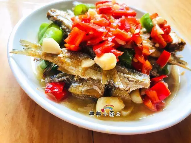 燒鹹魚我教你一招,特別入味,做法簡單,味道真不錯!