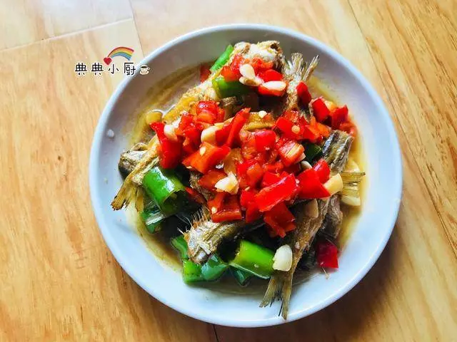 燒鹹魚我教你一招,特別入味,做法簡單,味道真不錯!