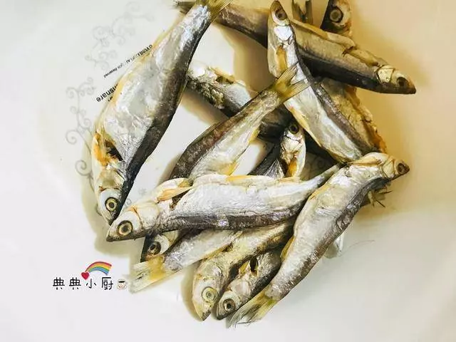 燒鹹魚我教你一招,特別入味,做法簡單,味道真不錯!