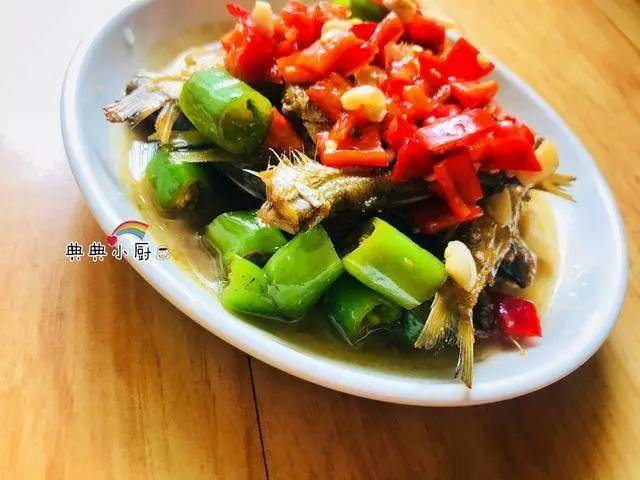 燒鹹魚我教你一招,特別入味,做法簡單,味道真不錯!
