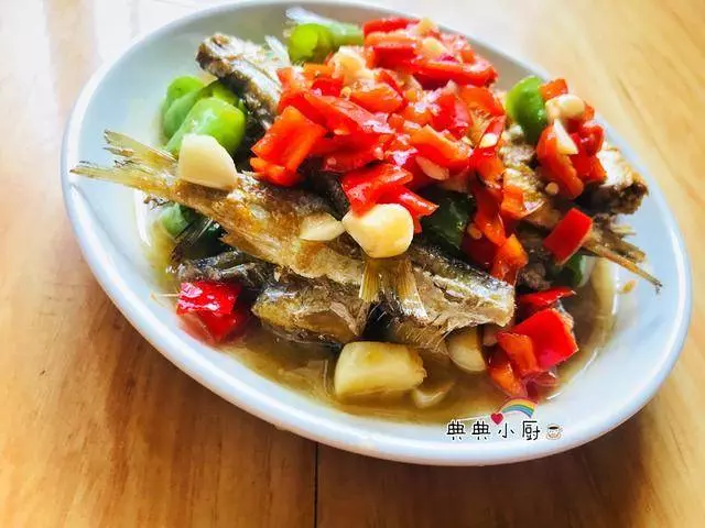 燒鹹魚我教你一招,特別入味,做法簡單,味道真不錯!