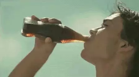 高溫天氣!血液易粘稠,出現4個信號,需警惕血栓,5件事要少做 - 讀讀