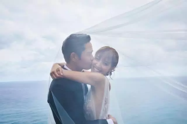 鄭嘉穎陳凱琳舉辦婚禮,女方身價15億,准岳父還給女婿打100分