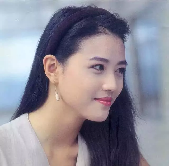 16位女星的顏值巔峰,李嘉欣美出天際,張柏芝不輸任何當紅女星