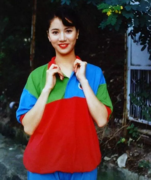 16位女星的顏值巔峰,李嘉欣美出天際,張柏芝不輸任何當紅女星