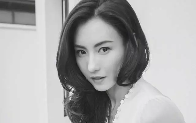 16位女星的顏值巔峰,李嘉欣美出天際,張柏芝不輸任何當紅女星