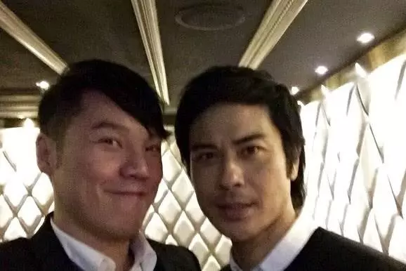 【家世揭秘!】港媒曝出鄭嘉穎背景不一般,並非娶豪門的窮小子~~~~~~~~~~