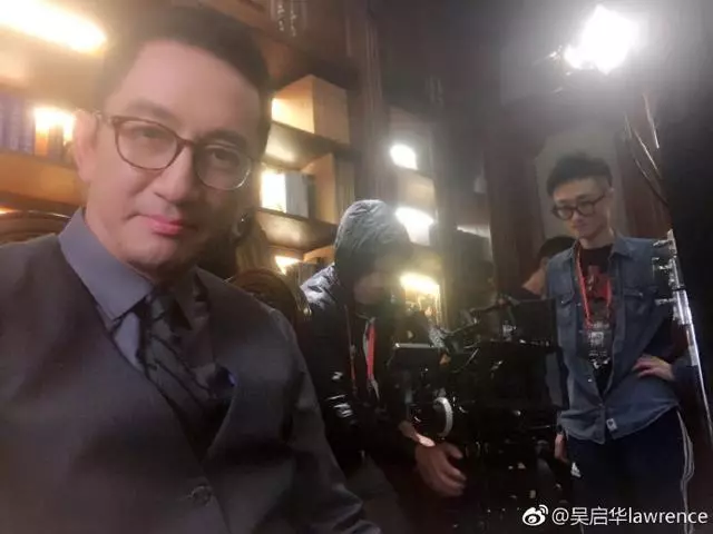 54歲吳啟華近照,作惡十年終於改邪歸正,談過10任女友口碑零差評!