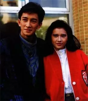 54歲吳啟華近照,作惡十年終於改邪歸正,談過10任女友口碑零差評!