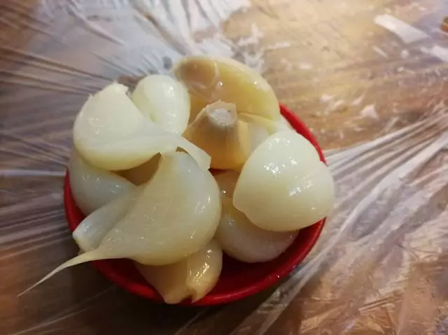 從小吃到大的糖蒜,外婆獨家秘方,多了這一步,怪不得吃不膩!