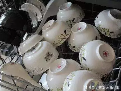 這樣洗碗,等於「吃毒」!多數家庭都中招了!