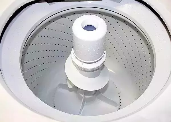 用洗衣機洗衣服切勿做這個動作,我現在才知道,衣服都白洗了!