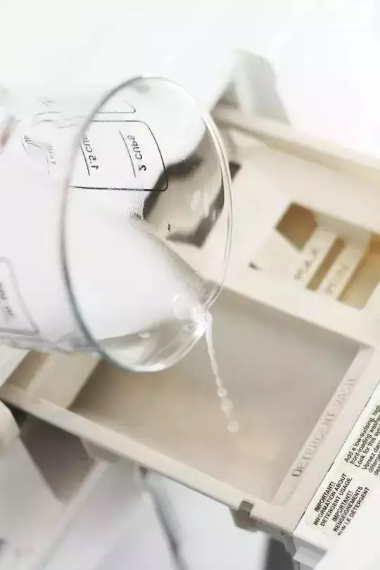 用洗衣機洗衣服切勿做這個動作,我現在才知道,衣服都白洗了!